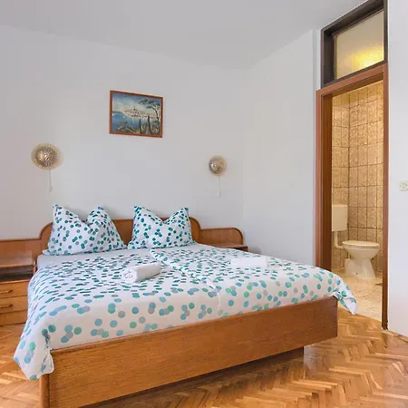 Beautiful In Apartment Pula